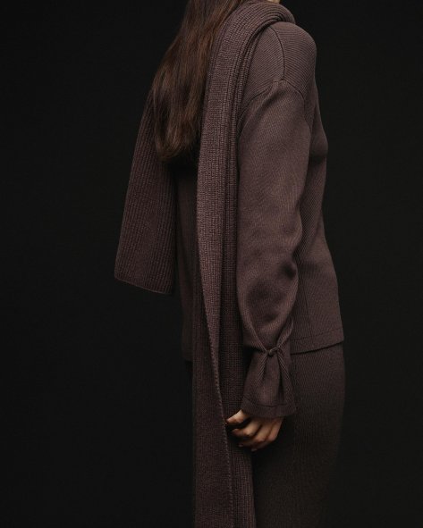 GAVER<BR>FRA KR.<BR>500-700