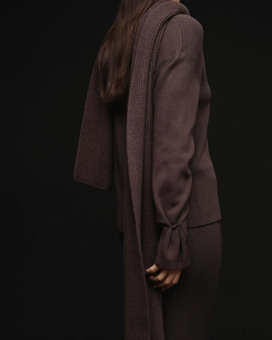 GAVER<BR>FRA KR.<BR>500-700