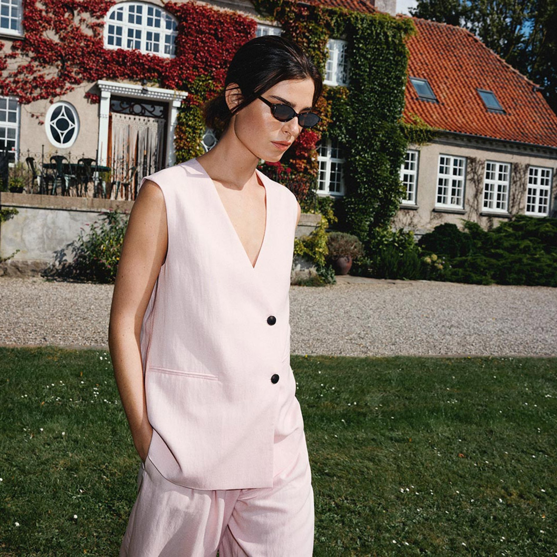 <h1 style="font-family: Arial, Nimbus Sans; text-align: center; text-transform: none; font-size:190%; color:#ffffff;"><strong>Summer,<br>Defined in Pink</strong></h1>